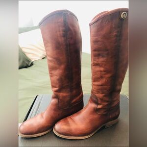 Frye Melissa Button 2 - Like New